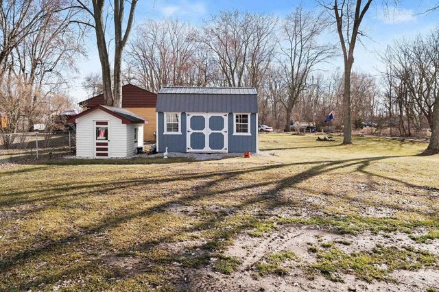 1925 Schust Road, Saginaw, MI 48604