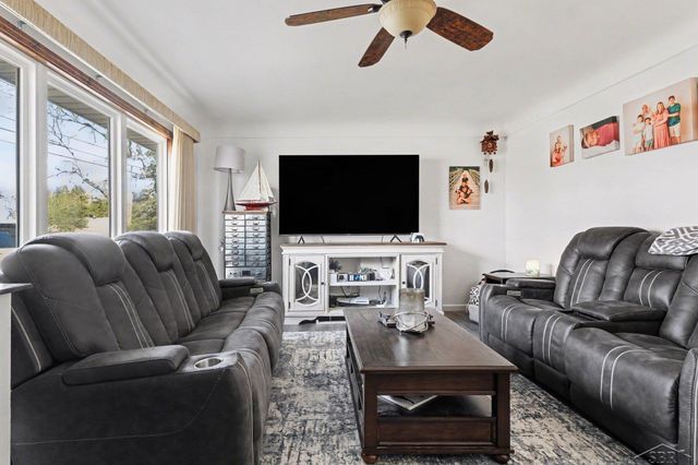 1925 Schust Road, Saginaw, MI 48604