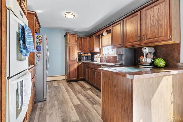 1925 Schust Road, Saginaw, MI 48604