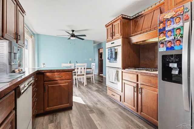 1925 Schust Road, Saginaw, MI 48604