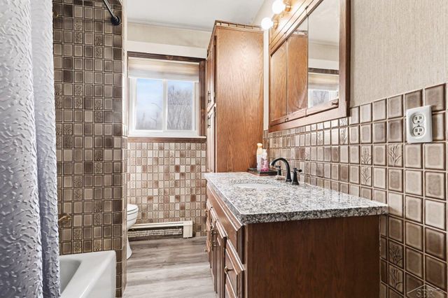 1925 Schust Road, Saginaw, MI 48604