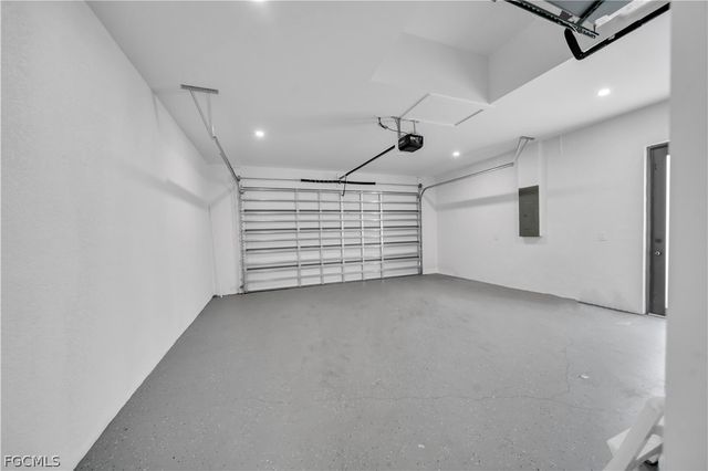 621 NE Juanita PL, Cape Coral, FL 33909