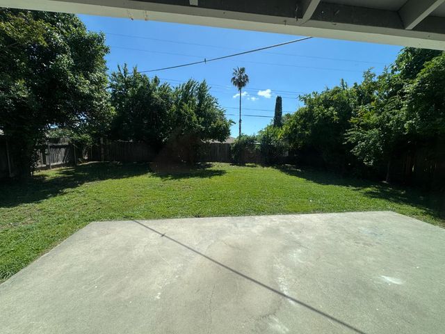 3628 Turner Dr, North Highlands, CA 95660