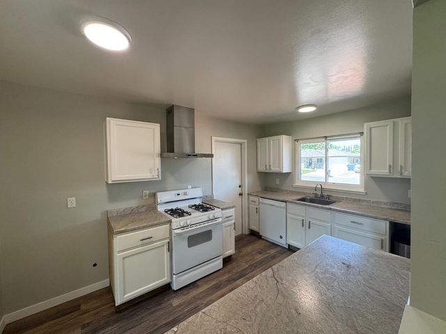 3628 Turner Dr, North Highlands, CA 95660