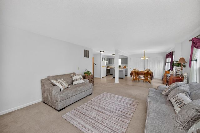 204 Lights Pointe Court, New Richmond, OH 45157