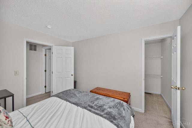 204 Lights Pointe Court, New Richmond, OH 45157