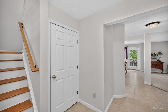 204 Lights Pointe Court, New Richmond, OH 45157