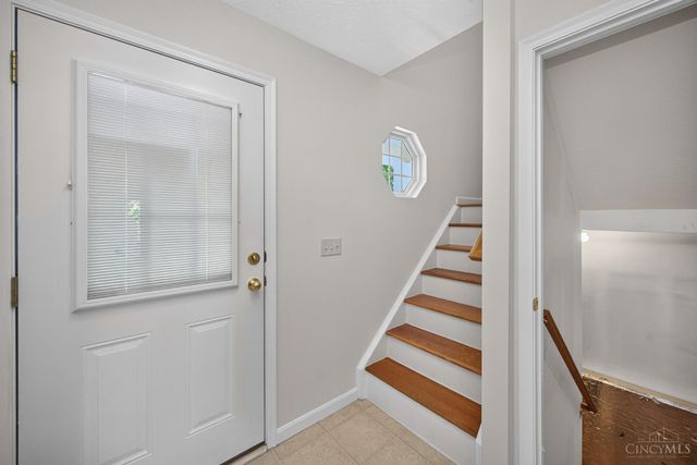 204 Lights Pointe Court, New Richmond, OH 45157
