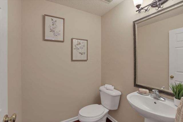 3717 Hickory Field Lane, Powell, OH 43065