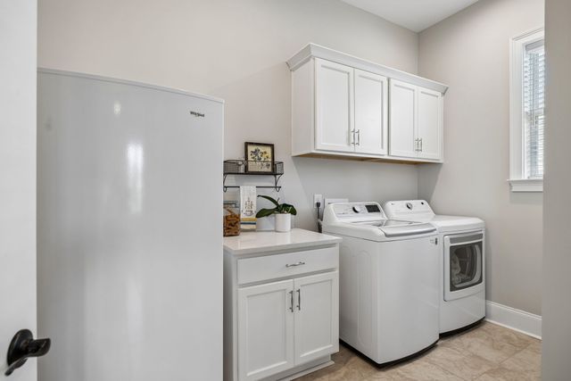 3012 Littlebury Park Dr, Thompsons Station, TN 37179