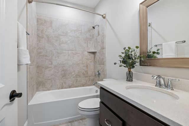 3012 Littlebury Park Dr, Thompsons Station, TN 37179