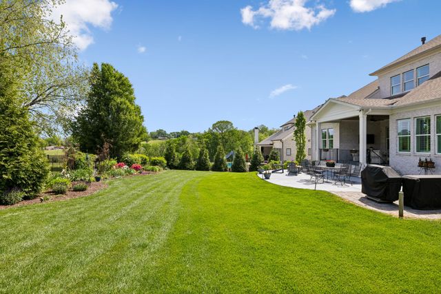 3012 Littlebury Park Dr, Thompsons Station, TN 37179