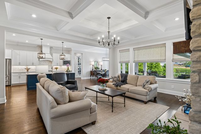 3012 Littlebury Park Dr, Thompsons Station, TN 37179