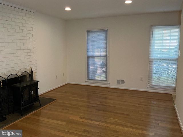 9812 WILDEN LN, Rockville, MD 20854