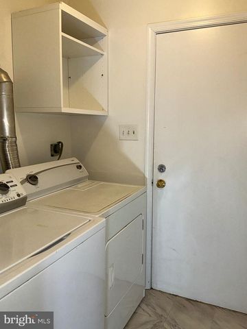 9812 WILDEN LN, Rockville, MD 20854