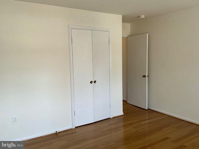 9812 WILDEN LN, Rockville, MD 20854