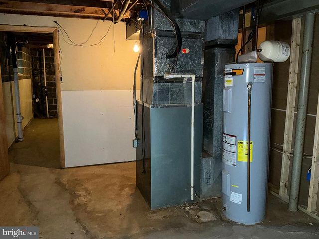 9812 WILDEN LN, Rockville, MD 20854