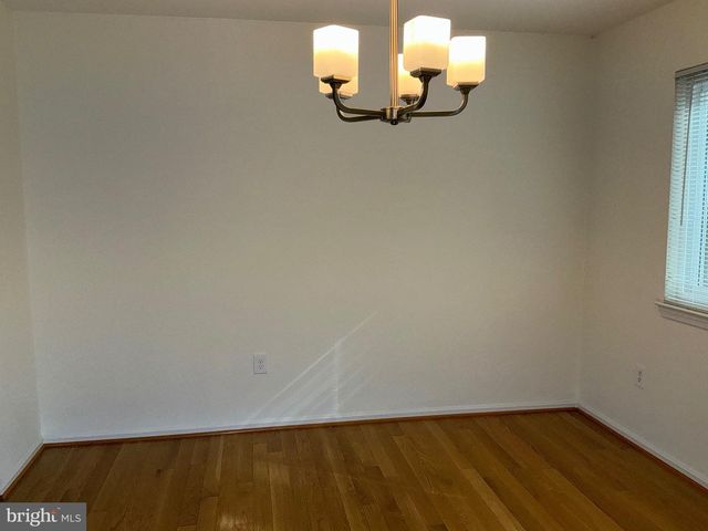 9812 WILDEN LN, Rockville, MD 20854