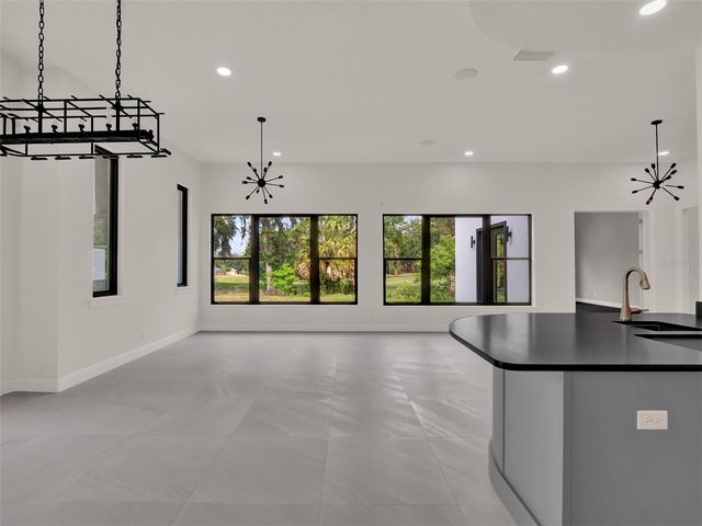 7615 SE 12TH CIRCLE, Ocala, FL 34480