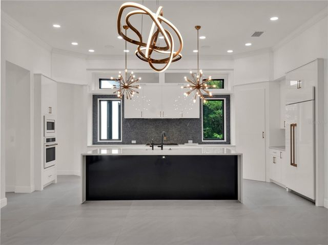 7615 SE 12TH CIRCLE, Ocala, FL 34480