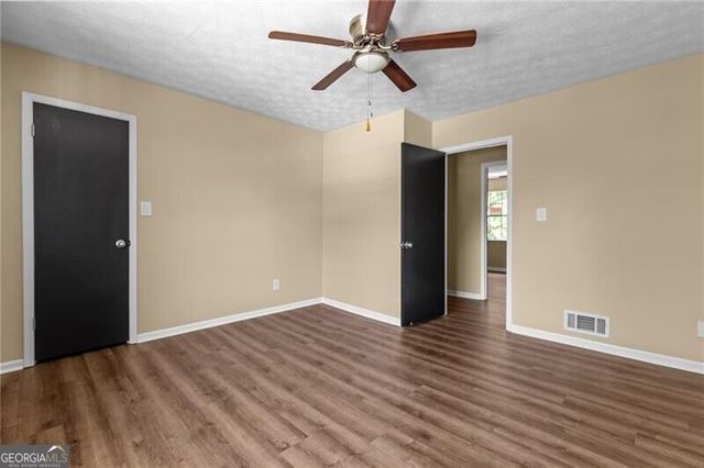 392 Northdale Court, Lawrenceville, GA 30046