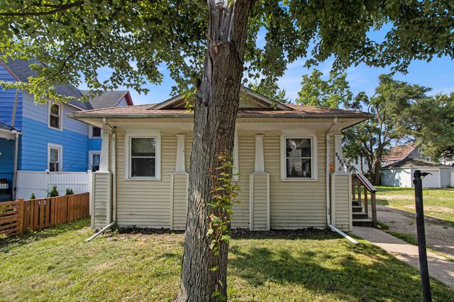 1028 Clinton Avenue, Kalamazoo, MI 49001