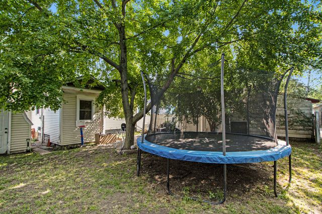 1028 Clinton Avenue, Kalamazoo, MI 49001