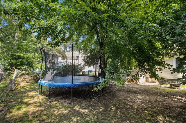 1028 Clinton Avenue, Kalamazoo, MI 49001