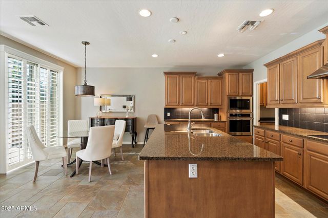 3973 E Hummingbird Lane, Phoenix, AZ 85050