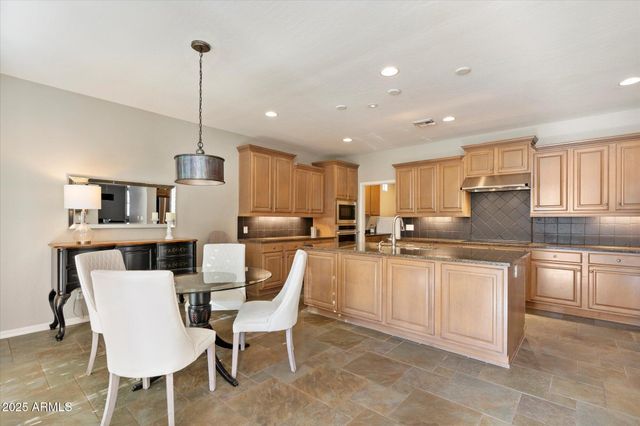 3973 E Hummingbird Lane, Phoenix, AZ 85050