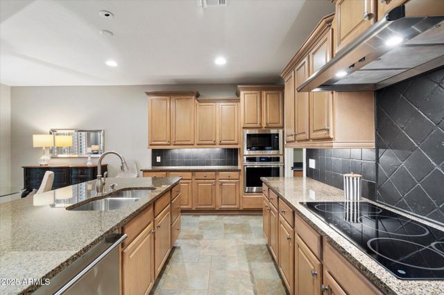 3973 E Hummingbird Lane, Phoenix, AZ 85050