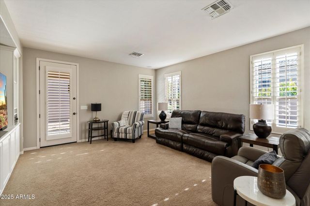 3973 E Hummingbird Lane, Phoenix, AZ 85050