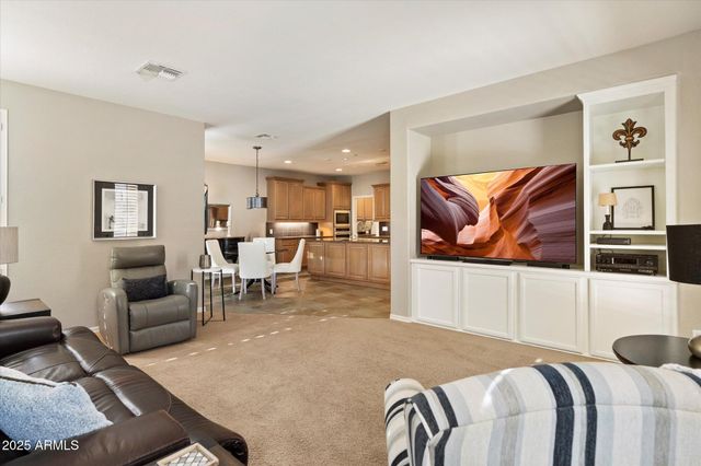 3973 E Hummingbird Lane, Phoenix, AZ 85050