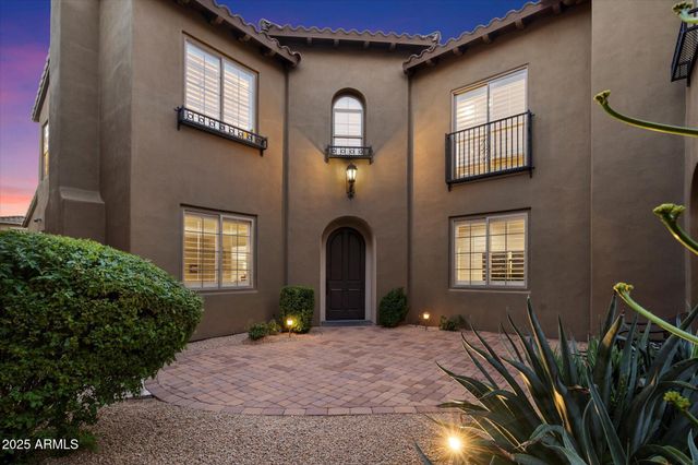 3973 E Hummingbird Lane, Phoenix, AZ 85050