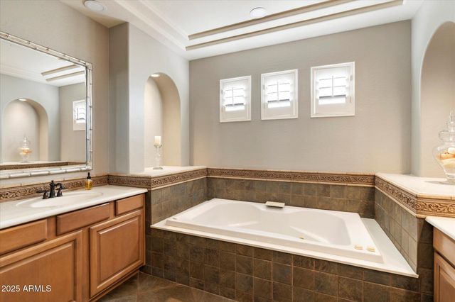 3973 E Hummingbird Lane, Phoenix, AZ 85050