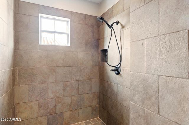 3973 E Hummingbird Lane, Phoenix, AZ 85050