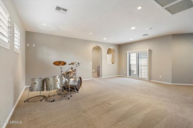 3973 E Hummingbird Lane, Phoenix, AZ 85050