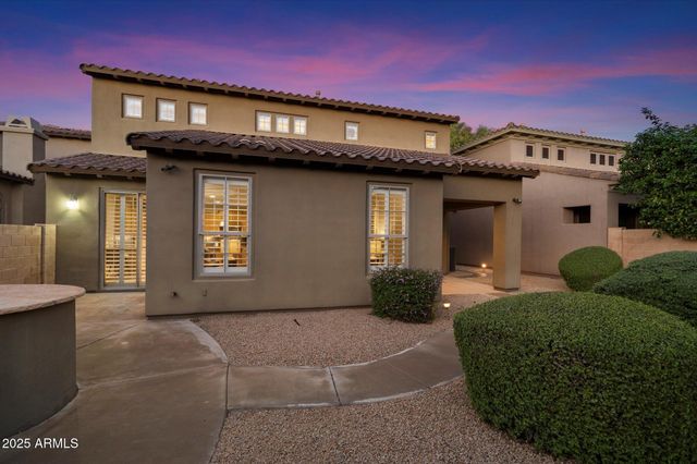 3973 E Hummingbird Lane, Phoenix, AZ 85050