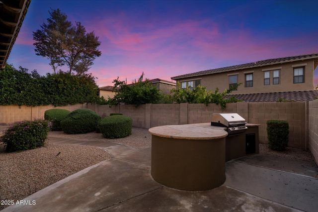 3973 E Hummingbird Lane, Phoenix, AZ 85050