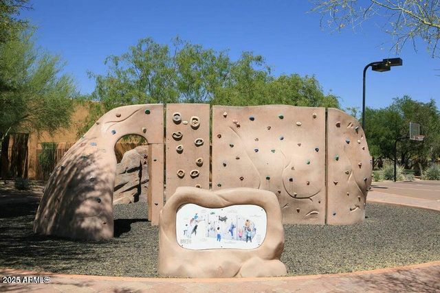 3973 E Hummingbird Lane, Phoenix, AZ 85050