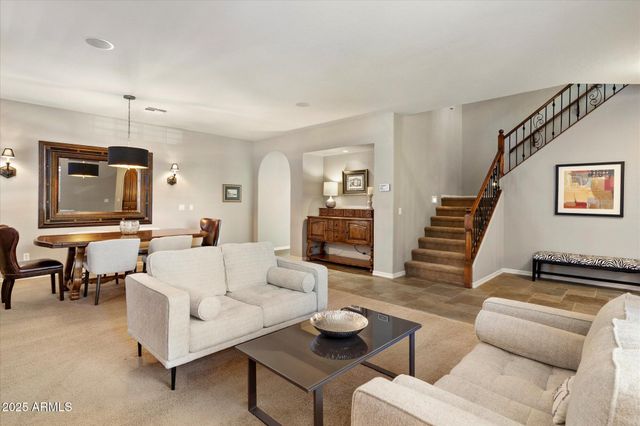 3973 E Hummingbird Lane, Phoenix, AZ 85050