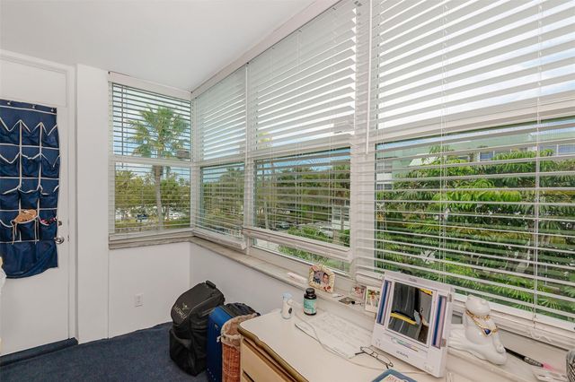 2751 Taft Street 305, Hollywood, FL 33020