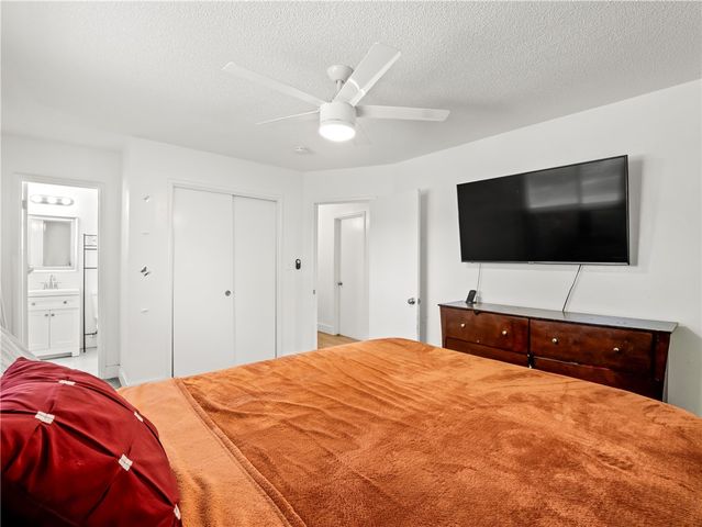 2984 E Norwich, Fresno, CA 93726