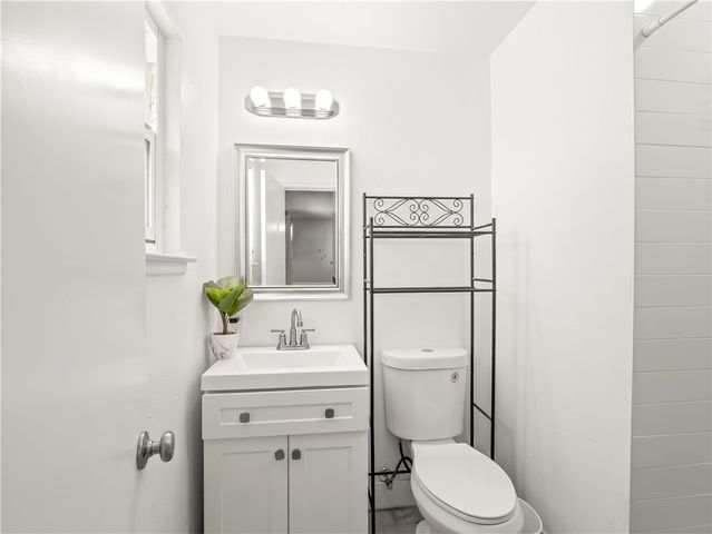 2984 E Norwich, Fresno, CA 93726