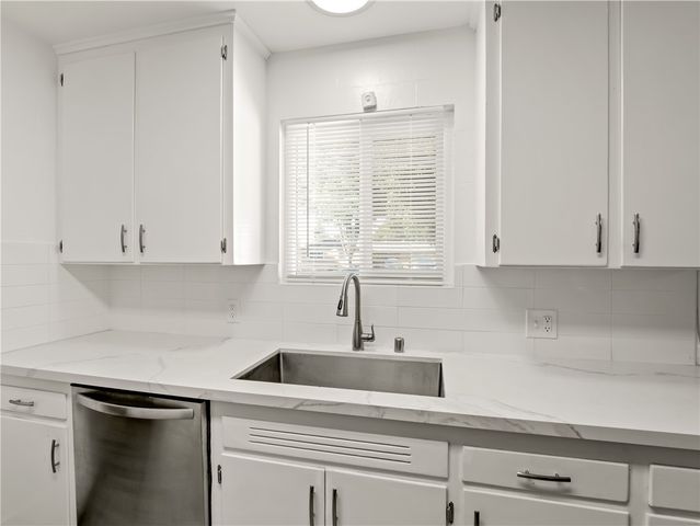 2984 E Norwich, Fresno, CA 93726