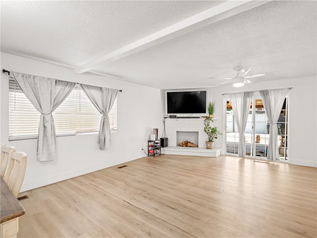 2984 E Norwich, Fresno, CA 93726