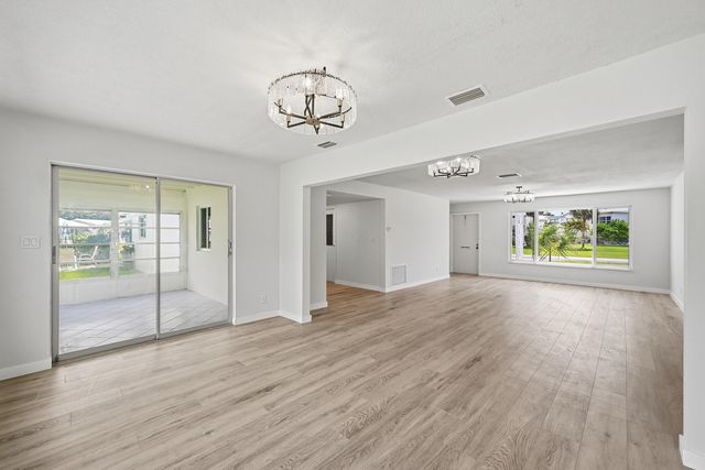 2631 W Golf Boulevard, Pompano Beach, FL 33064