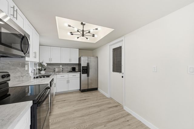 2631 W Golf Boulevard, Pompano Beach, FL 33064