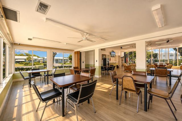 2631 W Golf Boulevard, Pompano Beach, FL 33064