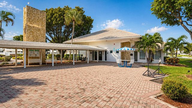 2631 W Golf Boulevard, Pompano Beach, FL 33064